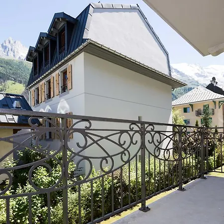Le Paradis 8 - Year Chamonix